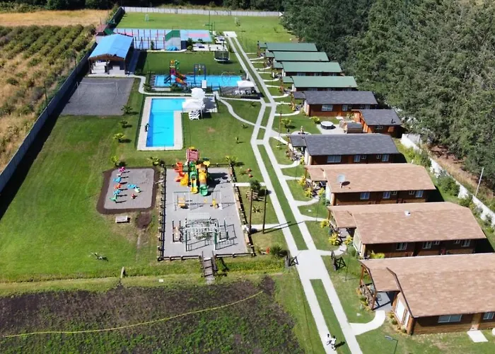 Cabanas, Canchas De Padel, Basquet, Voley, Juegos Infantiles Y Mas